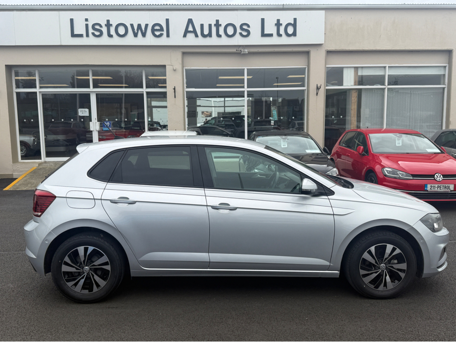 2018 Volkswagen Polo - image 3