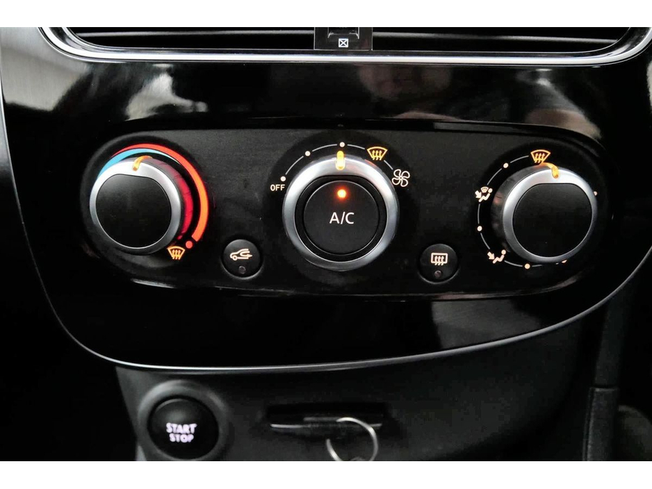 2019 Renault Clio - image 19