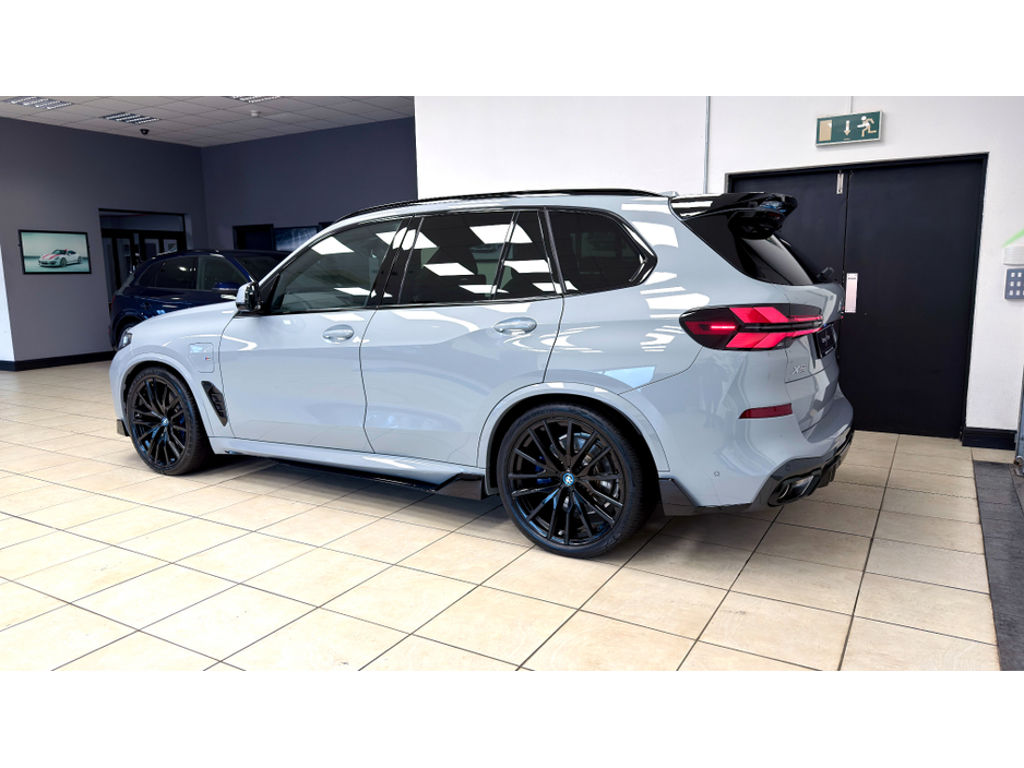 2025 BMW X5 50E MSPORT PRO €95,950