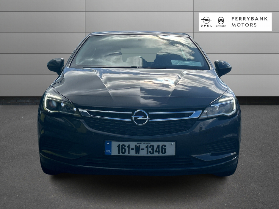 2016 Opel Astra - image 14