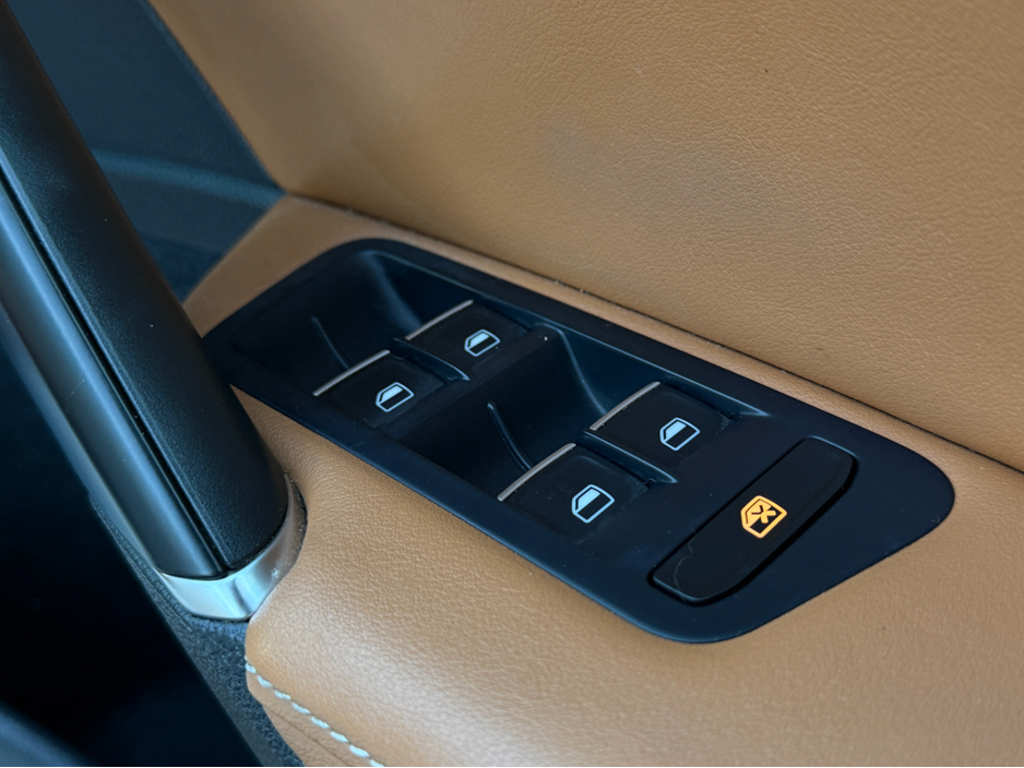 2015 Volkswagen Golf - image 19