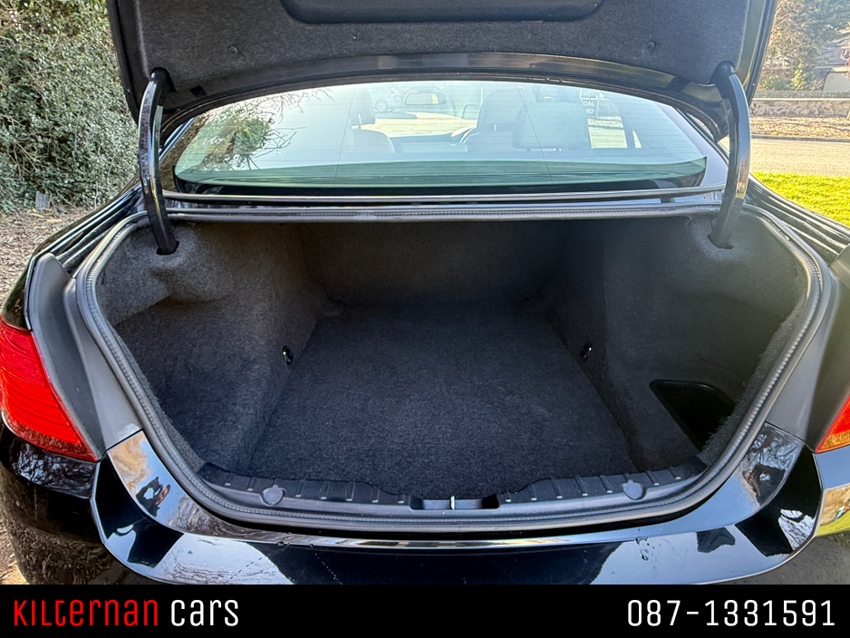 2016 BMW 5 Series - image 15