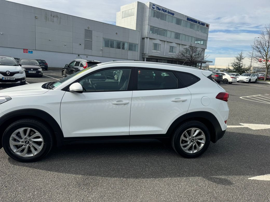 2016 Hyundai Tucson - image 7