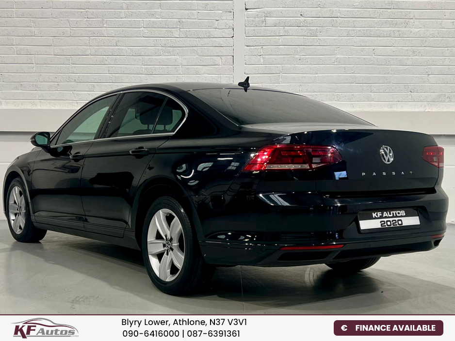 2020 Volkswagen Passat - image 6