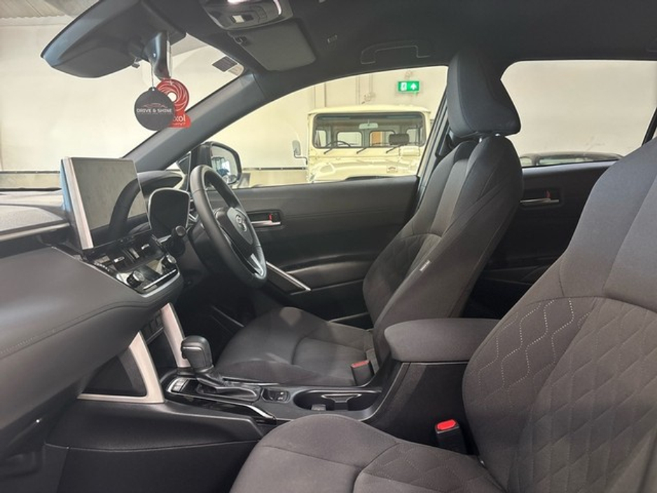 2025 Toyota Corolla Cross - image 6