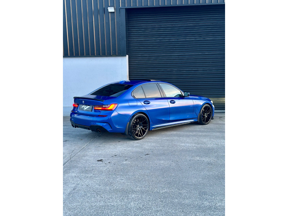 2019 BMW 3 Series - image 9