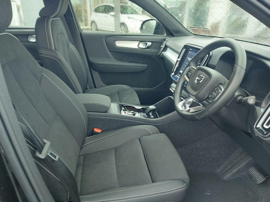 2026 Volvo XC40 - image 17