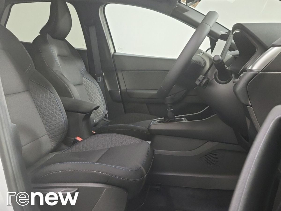 2026 Renault Captur - image 23