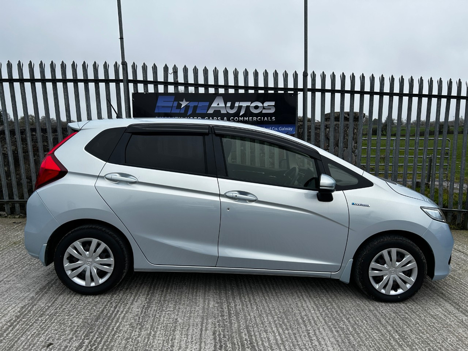 2018 Honda Fit - image 9