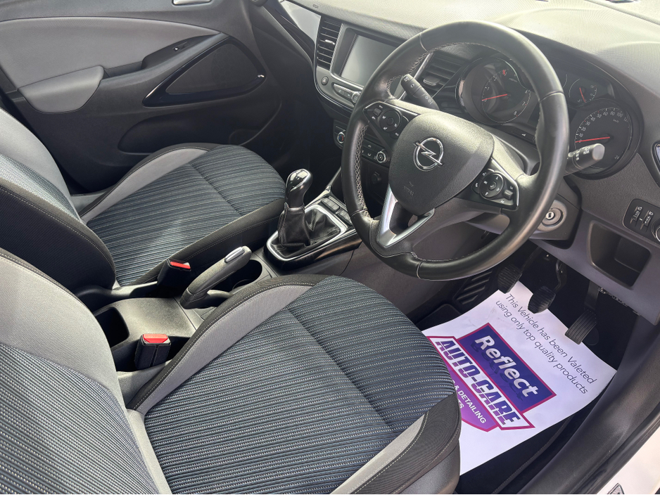 2020 Opel Crossland X - image 2