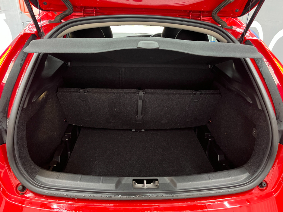 2015 Volvo V40 €11950 2015 VOLVO V40 T4 SE 1.6 AUTOMATIC / CRUISE CONTORL / REVERSE CAMERA / ELECTRIC MEMORY & HEATED SEATS €11,950