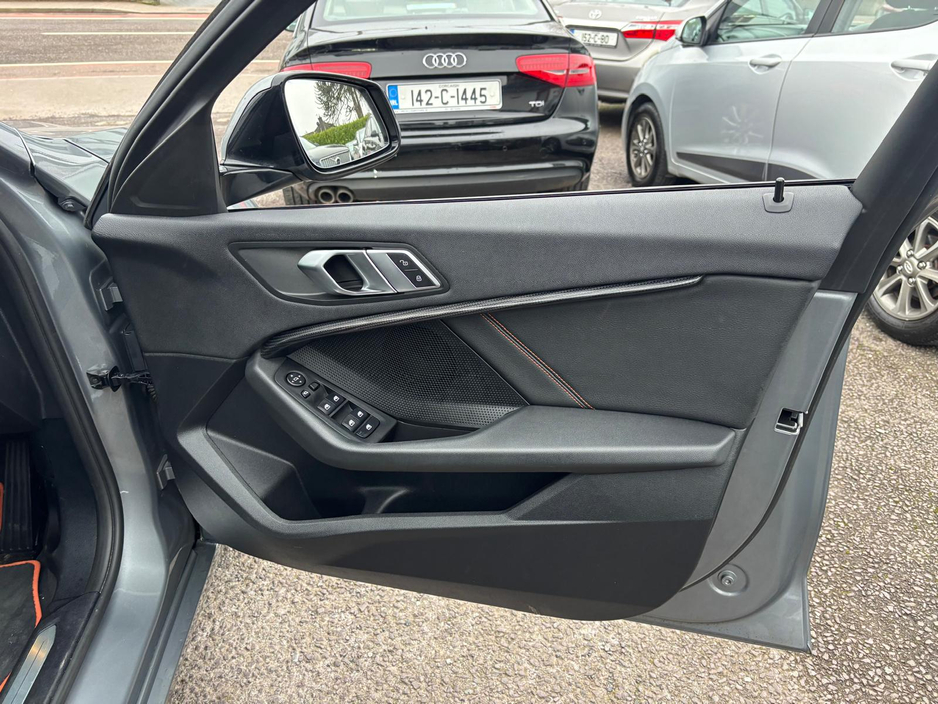 2022 BMW 1 Series - image 11