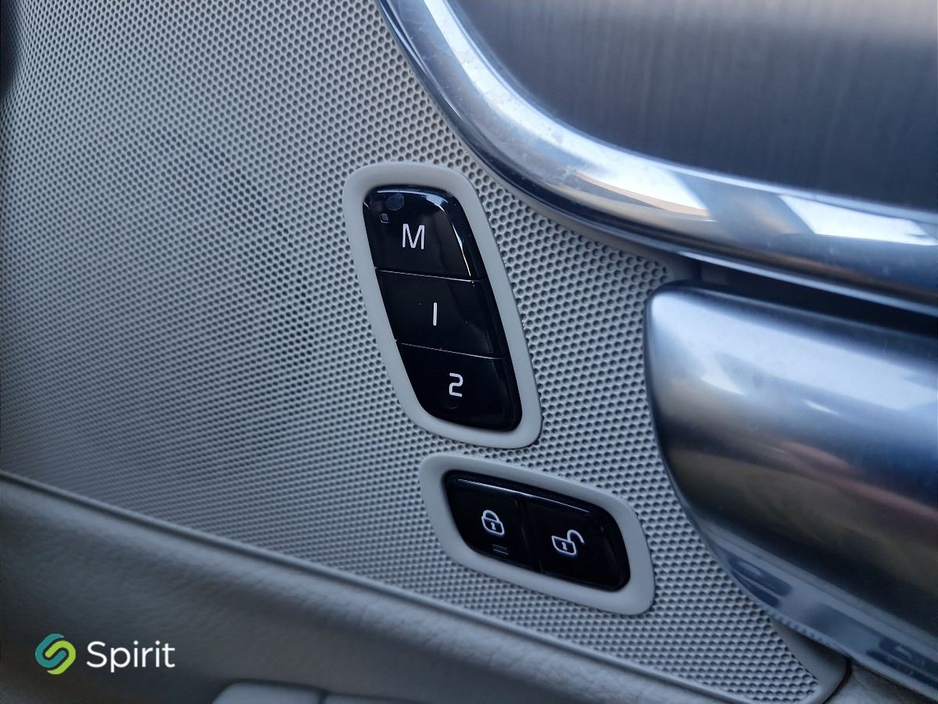 2018 Volvo S90 - image 15