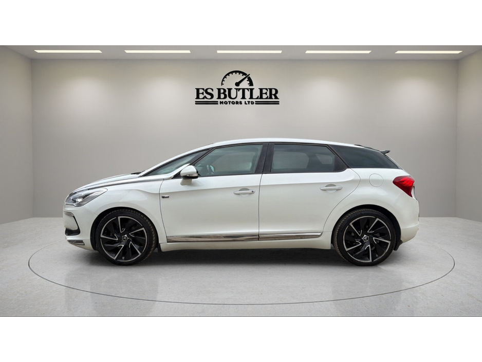 2012 Citroen DS5 - image 2