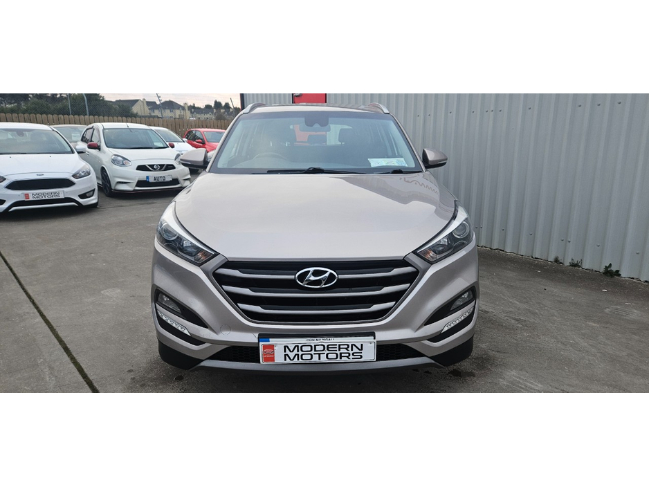 2015 Hyundai Tucson - image 11