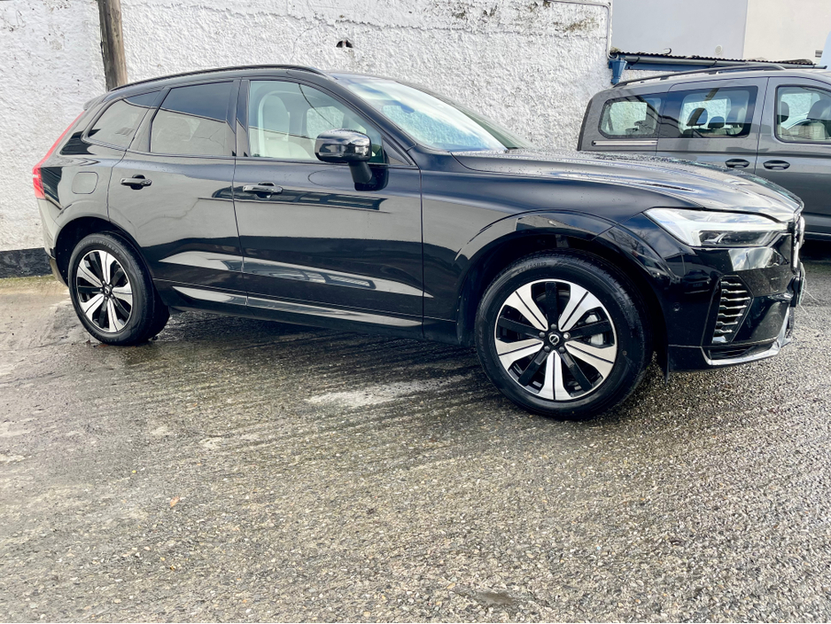 2023 Volvo XC60 T6 RECHARGE PHEV PLUS DARK AWD AUTO 5DR €39,995