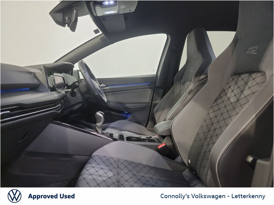 2024 Volkswagen Golf - image 4