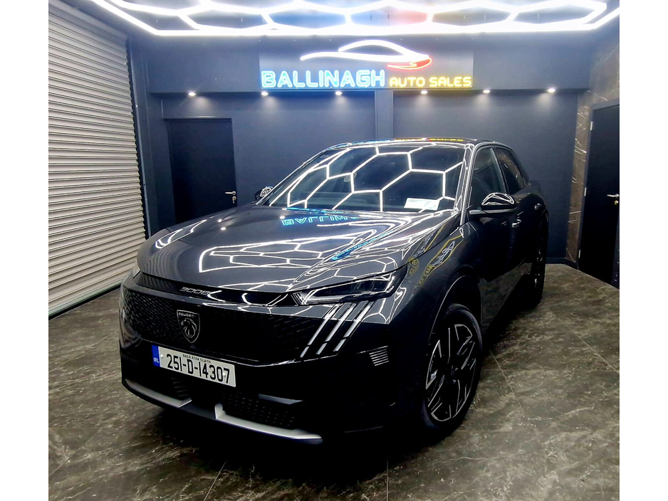 2025 Peugeot 3008 1.2 MHEV PureTech 136bhp eDCS6 Allure €35,950