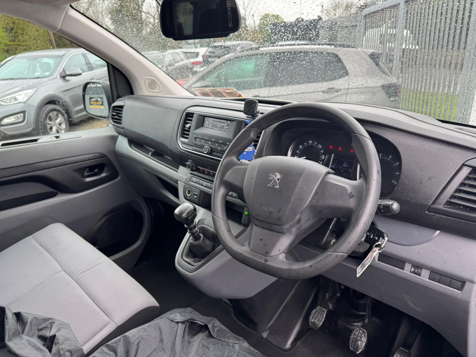 2019 Peugeot Expert - image 13