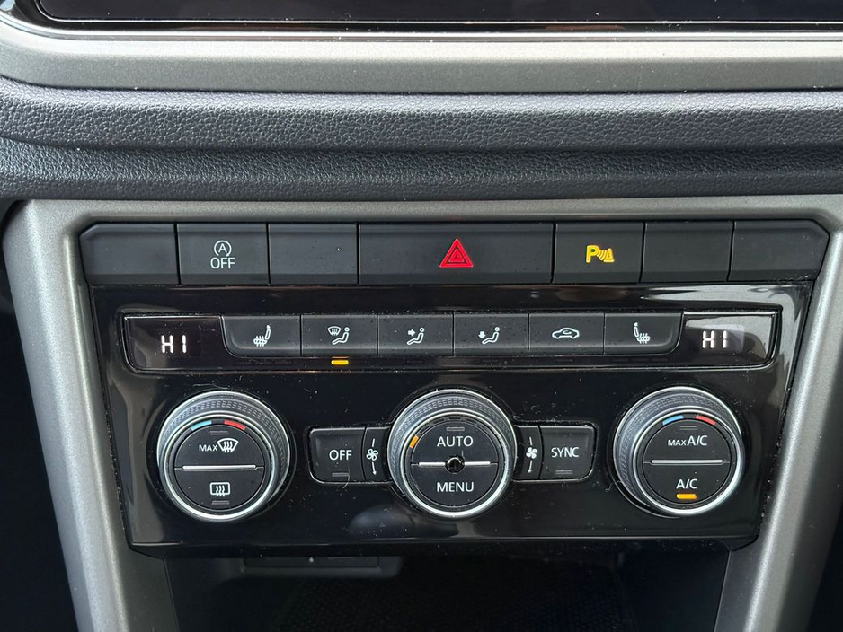 2022 Volkswagen T-Roc Design 1.0 TSI M6F 110HP 5DR €25,950