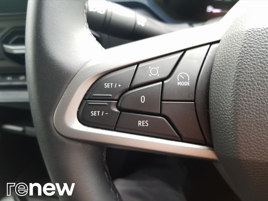 2025 Dacia Duster - image 15