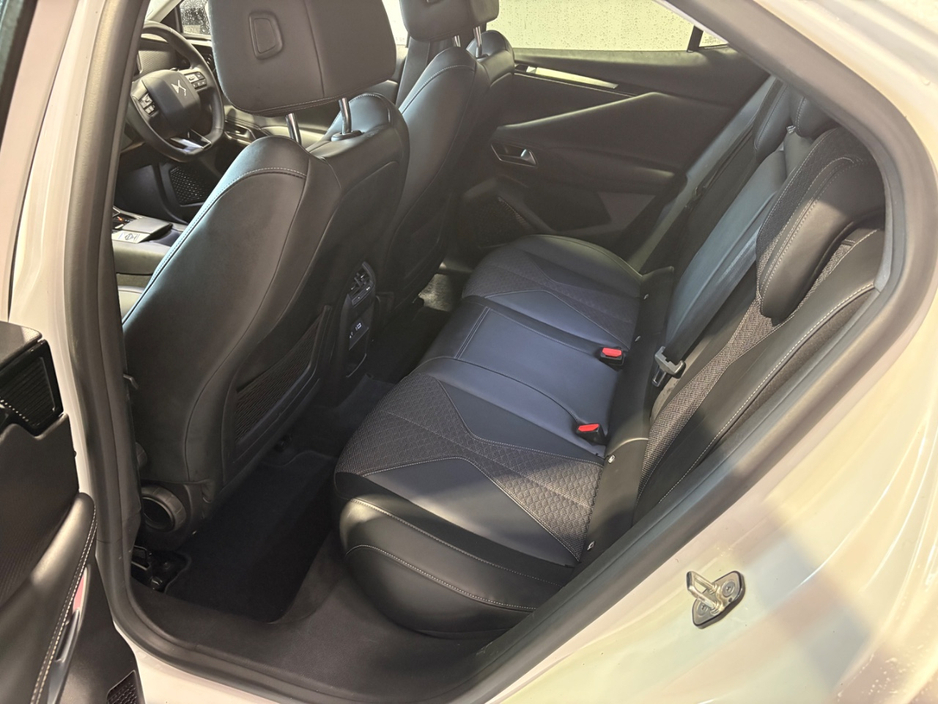2022 DS Automobiles DS 4 - image 17