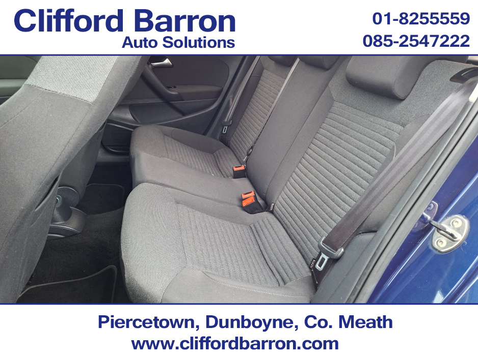 2013 Volkswagen Polo - image 14