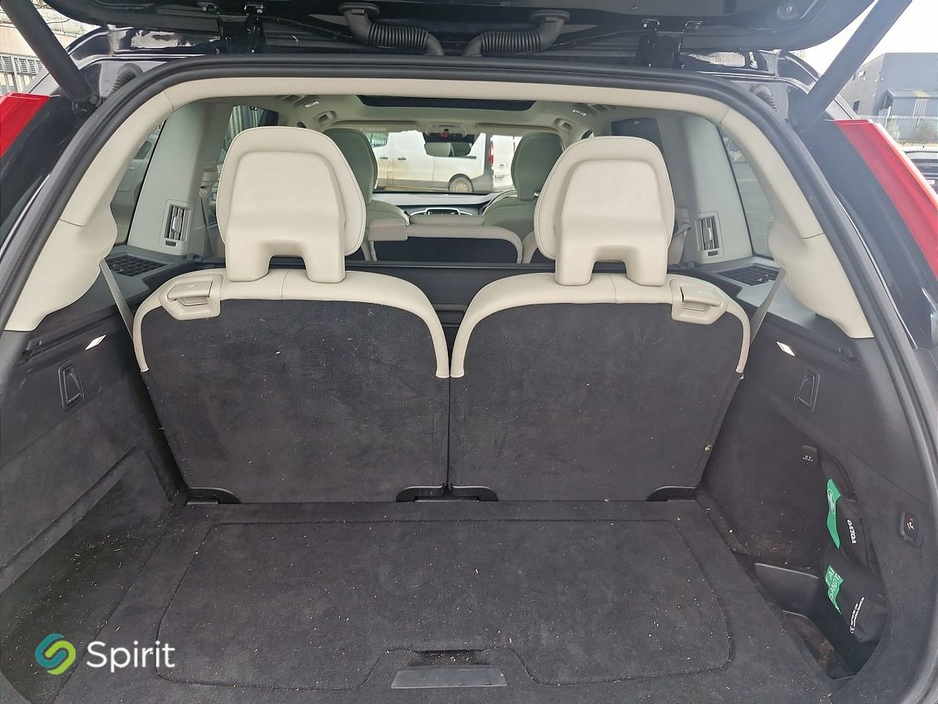 2022 Volvo XC90 - image 19