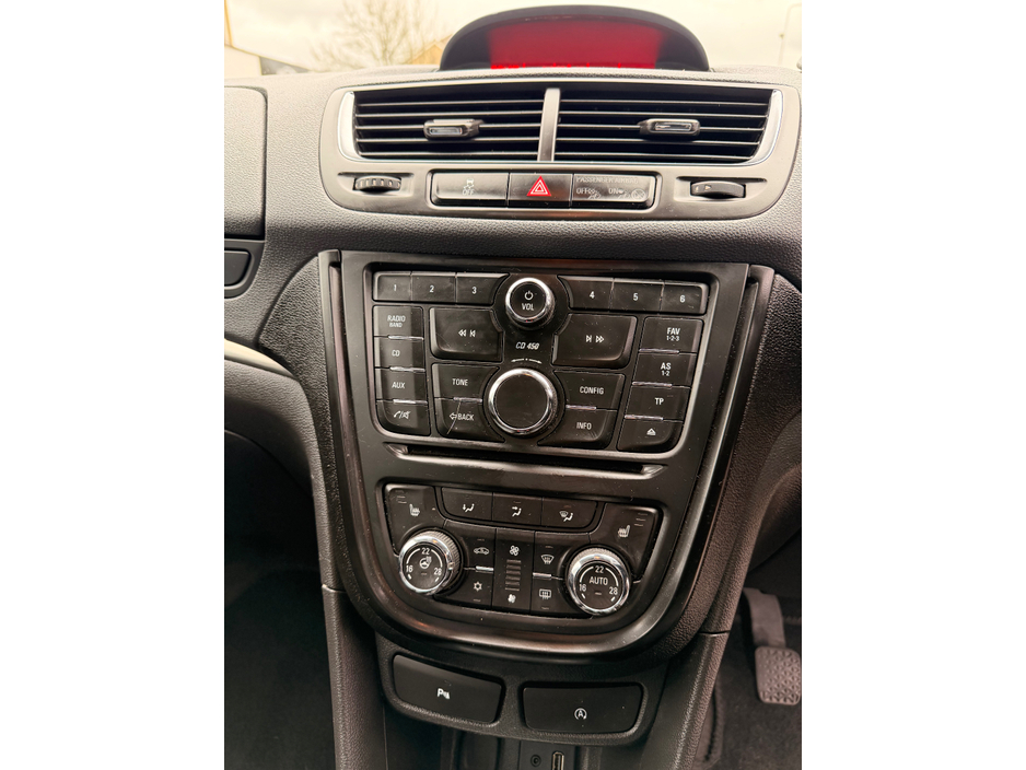 2016 Opel Mokka - image 9