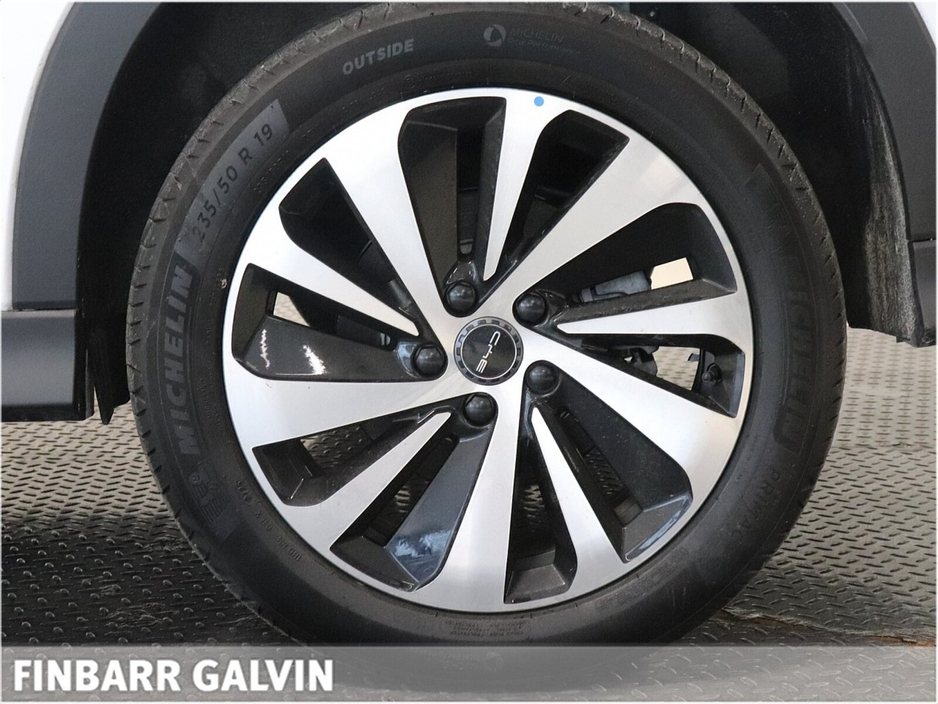 2025 BYD Seal U - image 14