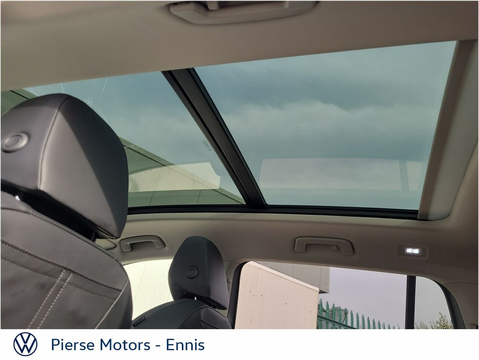 2025 Volkswagen Tayron - image 9