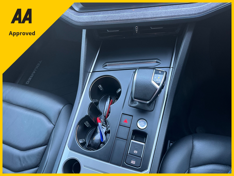 2021 Volkswagen Touareg COMMERCIAL 3.0 TDI 4M 231HP 5 5DR AUTO €49,138