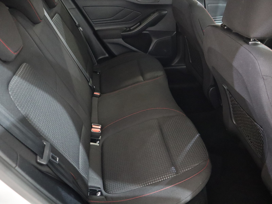 2023 Ford Focus - image 24