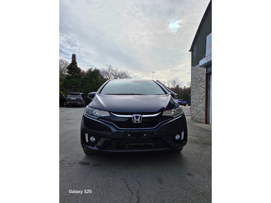 2016 Honda Fit - image 4