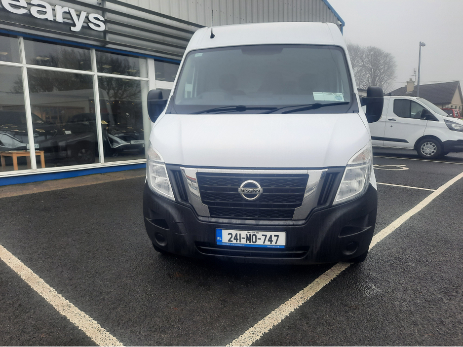 2024 Nissan Interstar - image 3