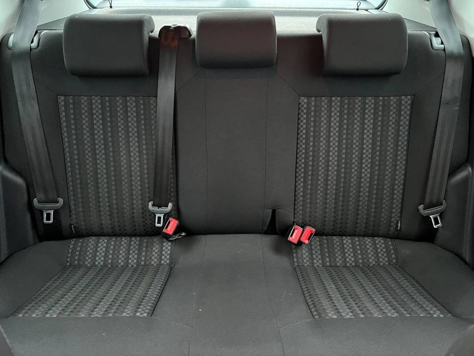 2017 Volkswagen Polo - image 13