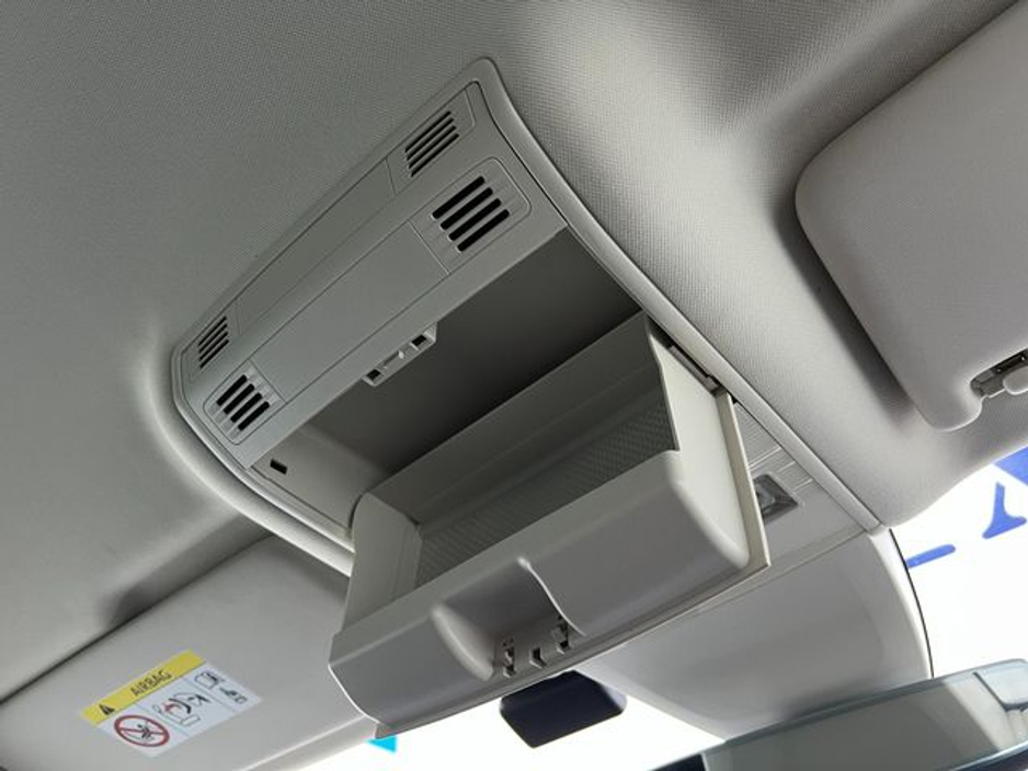 2020 Volkswagen Passat - image 21