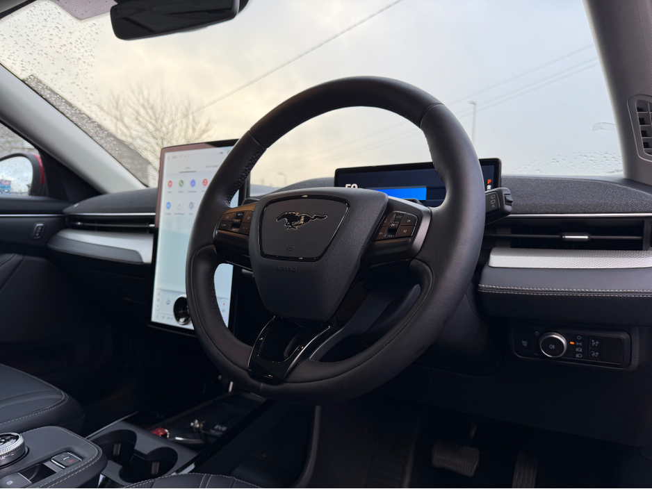 2021 Ford Mustang Mach-E Extended Range - panoramic Roof - Mustang €27,950