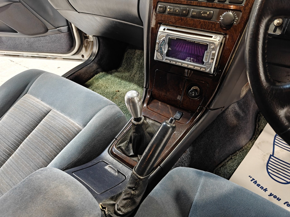 1993 Toyota Chaser - image 13