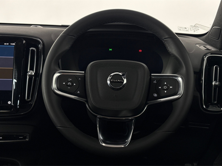 2024 Volvo C40 - image 27