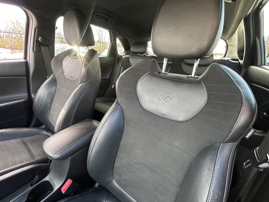 2020 Hyundai i30 - image 29