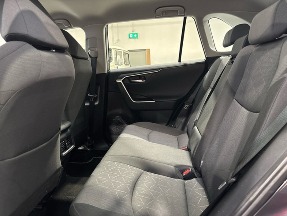2024 Toyota Rav4 - image 7