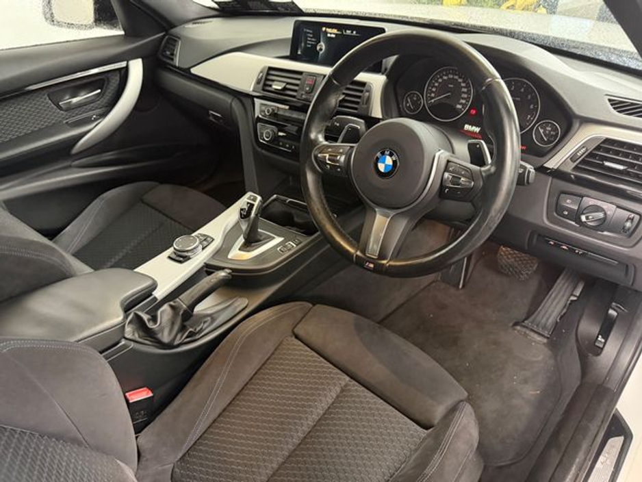 2016 BMW 3 Series 2016 320i M-Sport Automatic €19,777
