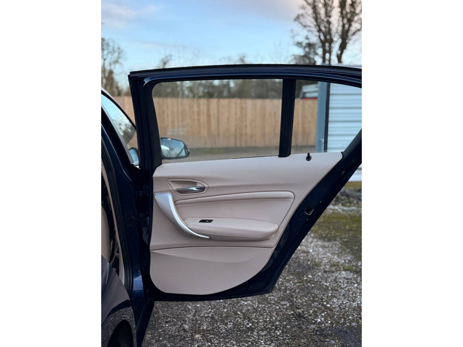 2013 BMW 1 Series - image 27