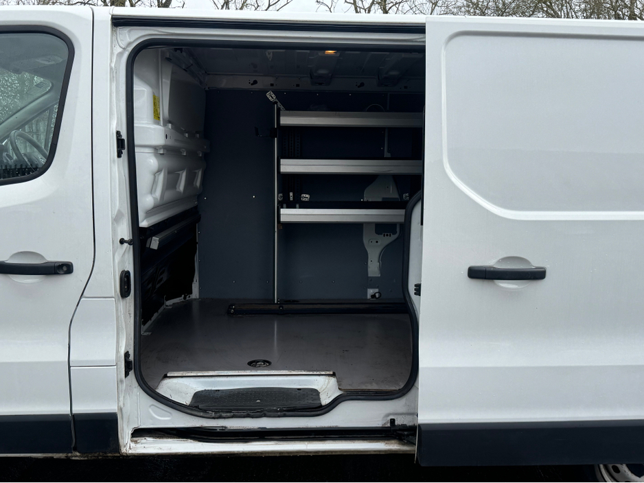 2019 Opel Vivaro - image 6