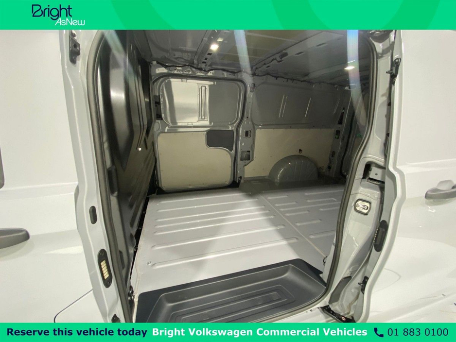 2025 Volkswagen Transporter - image 17