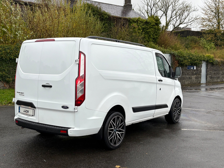 2021 Ford Transit - image 7