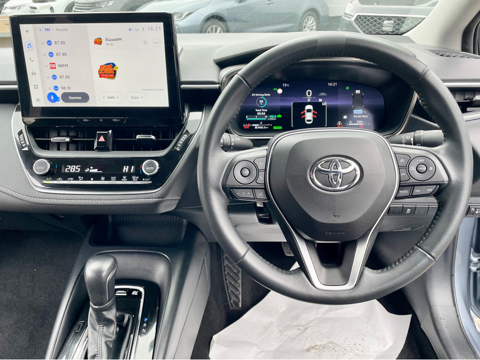 2023 Toyota Corolla - image 10