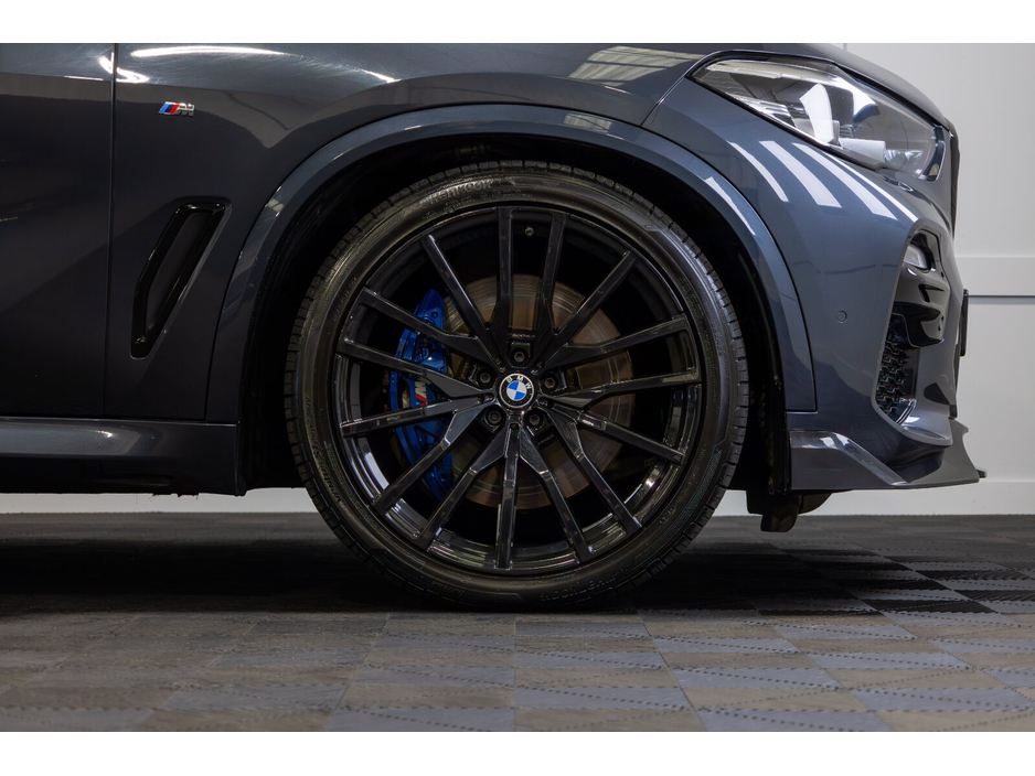 2021 BMW X5 - image 7