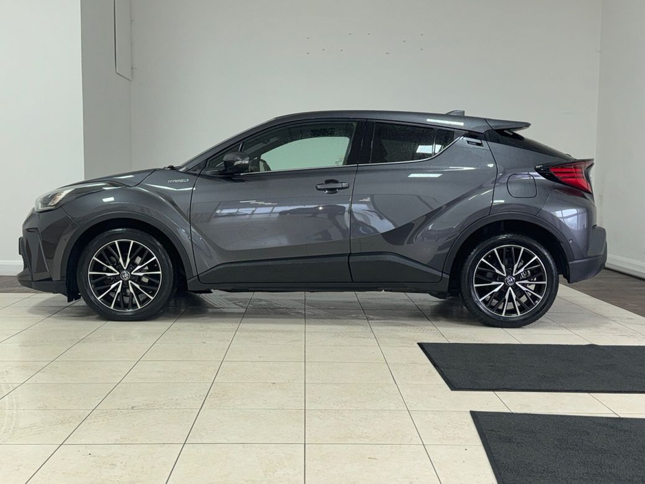 2020 Toyota C-HR - image 8